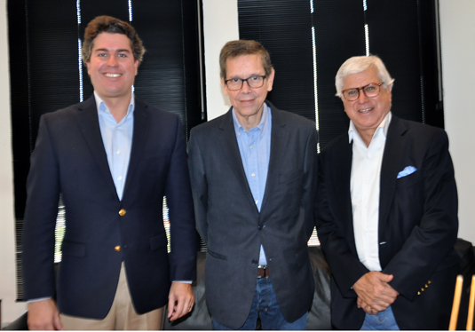 Ancoradouro oficializa Cassio Oliveira como VP e Juarez Neto na presidência 1 Cassio Oliveira entre Juarez Cintra Neto e Juarez Cintra Filho