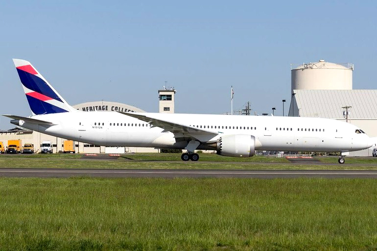 Latam passaria a operar com nova pintura e logomarca no dia 05 de maio; confira possíveis voos 1 boeing_787_latam_free_big