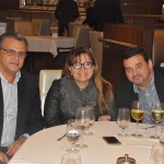 Antônio Brandi, da Uniamerican, com Claudia Mendonça e José Alexandre, da Paradise Turismo Antônio Brandi, da Uniamerican, com Claudia Mendonça e José Alexandre, da Paradise Turismo