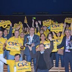 Cleyton Armelin foi para a galera comemorar o "título"