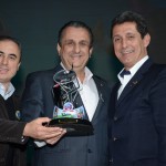 Fernando Del Cistia e Cleyton Armelin, da CVC, com Rogério Siqueira, presidente do Beto Carrero World
