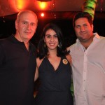 John Davies, do Nanai, com Luciana Fernandes e Vitor Baub, do M&E
