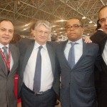 Miguel Andrade, da Transmundi com Marcelo Abreu, Stephane Perard e Daniel Mendes, da Emirates Miguel Andrade, da Transmundi com Marcelo Abreu, Stephane Perard e Daniel Mendes, da Emirates