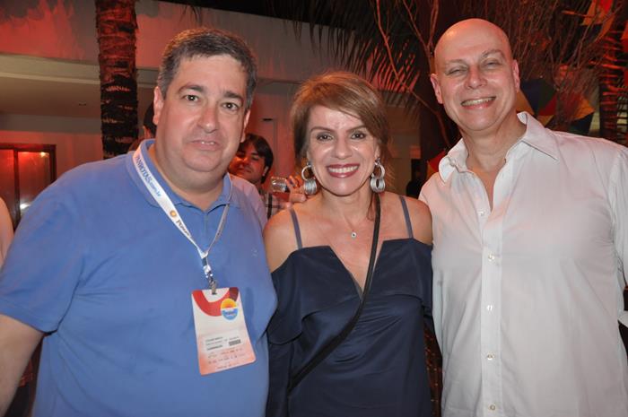 Otaviano Manjorie, do CVB de Porto de Galinhas, Jeanine Pires, e Lawrance Reinisch, diretor da WTM 
