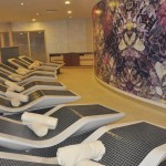 Para relaxar, área com cadeira aquecidas no Spa