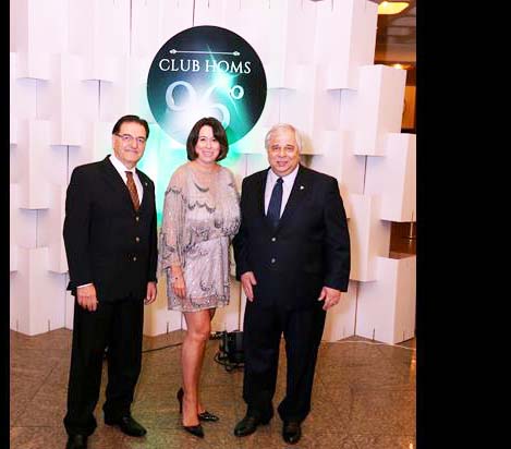 Club Homs inaugura novo espaço para eventos em SP: Paulista News Homs 1 Ricardo Hajaj, Ivonete Bombo e Antonio Neaime destacam o novo espaço de eventos