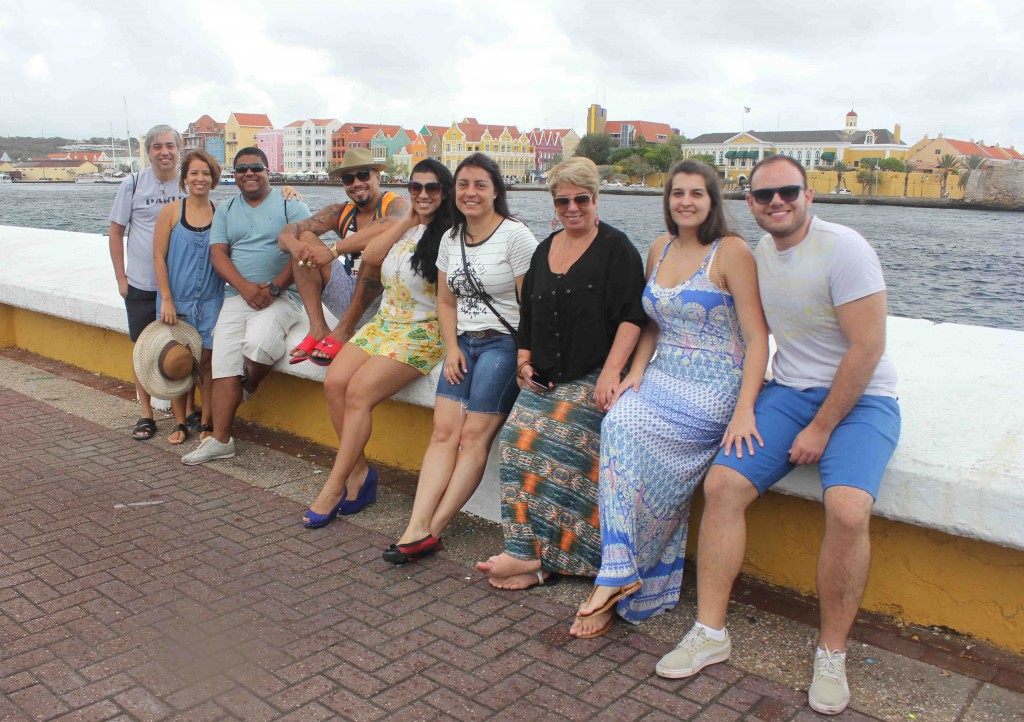 O Trade pode aproveitar um pouco do destino, Curaçao, entre os dias 8 e 12 de maio, na presença do cantor Naldo Benny