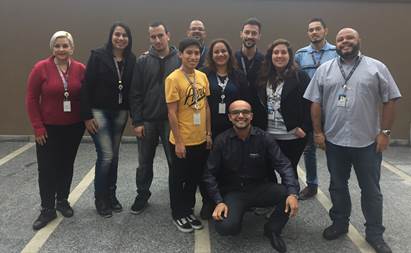 Confira os primeiros ganhadores da campanha online da Star Alliance e Avianca 1 Equipe RexturAdvance com alguns dos premiados - da esquerda para direita: Camila Silva, Yale Batista, Filipe Ferreira, Jean Leyva, Antonio Marcos do Nascimento, Juliana Ribeiro, Bruno Yasumura (executivo de contas Avianca), Gabriel Ramos, Mirella Torres, Lucas Araújo, Rachid Ottoni