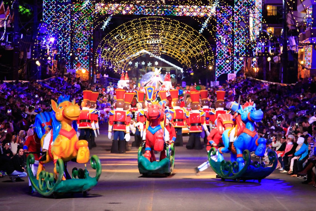 Natal Luz de Gramado 2020 não contará com parada e show de acendimento 1 O evento "Natal Luz", em Gramado. Uma das maiores atrações turísticas da cidade.