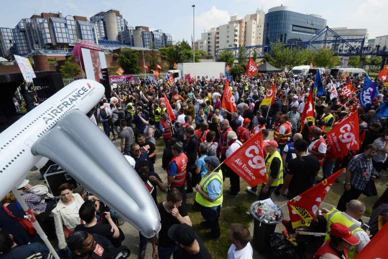 Greve de pilotos da Air France durante Eurocopa 2016 preocupa governo francês 1 38526029_-_27_05_2016_-_france-transports-unions-social-trial-assault-work-demo