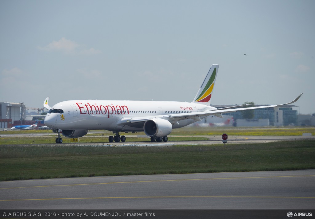 A350-900_ETHIOPIAN_AIRLINES_taxiing