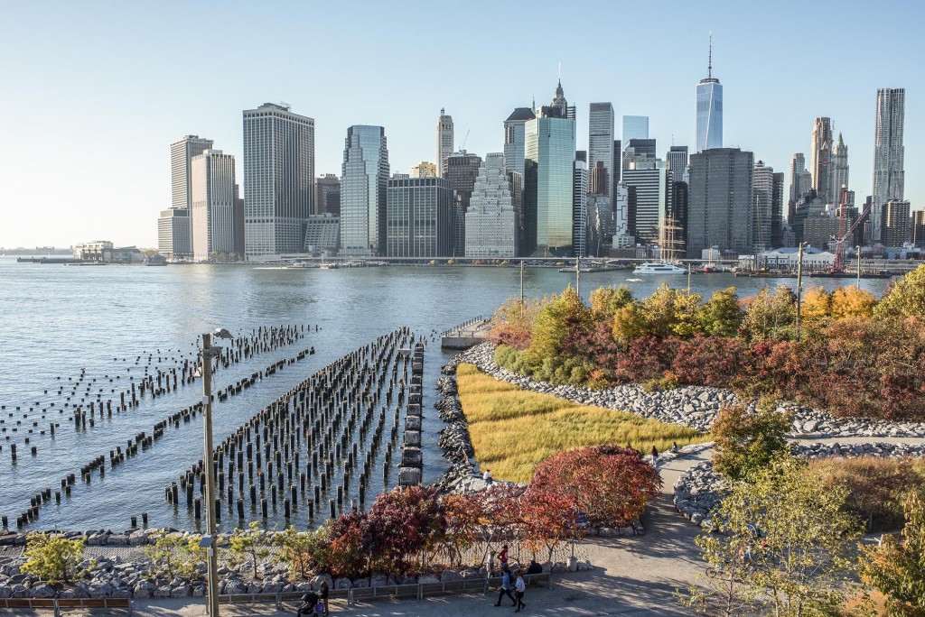 IPW - Dez maiores emissores enviaram 59,81 milhões de visitantes aos EUA; Brasil caiu 2% Brooklyn Bridge Park, Brooklyn Heights, Brooklyn