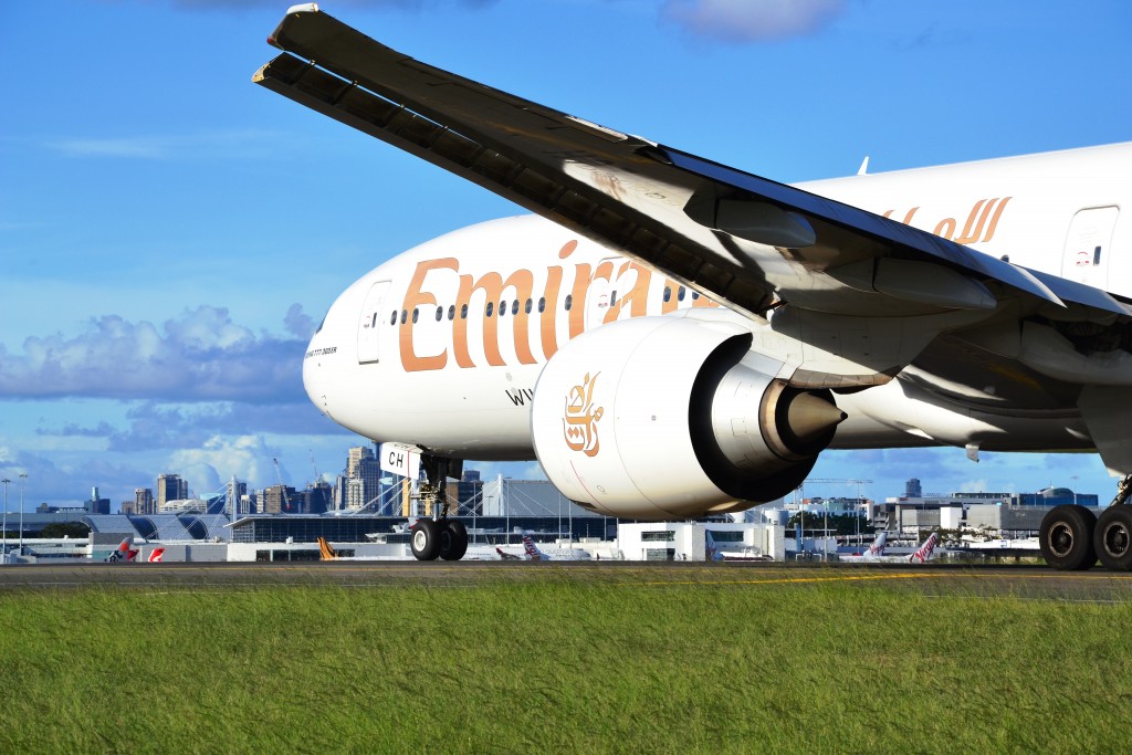 Grupo Emirates tem 29º ano consecutivo de lucro; veja balanço 2016/17 1 Reino Unido também adotou uma medida de banimento à aparelhos eletrônicos grandes, porém os britânicos não incluíram os Emirados árabes na lista negra (Foto: Divulgação)