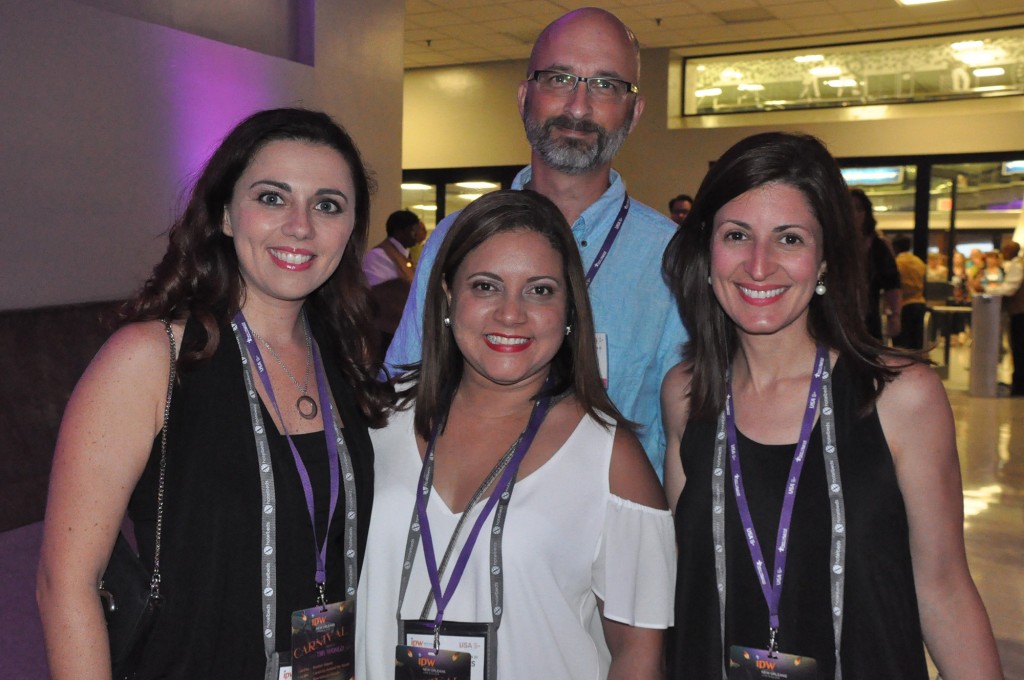 Josephine Ando, Marisol Berrios, Kevin Wiatrowski e Andrea Gabel, de St. Pete Clearwater
