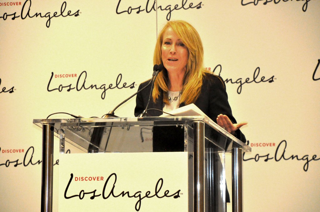 Mary Grady, diretora de Relações Públicas dos aeroportos de Los Angeles