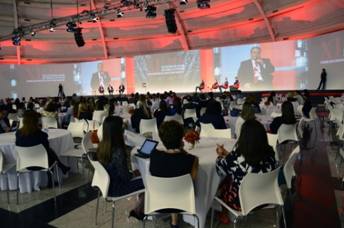 Esfe terá paineis com especialistas em MICE; setor deve faturar R$ 193 milhões 1 Público durante painel no Esfe 2016 em São Paulo