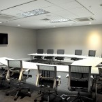 Uma das salas de reunião disponibilizadas para o mercado corporativo