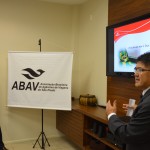Marcos Balsamão, presidente da Abav-SP, e Gervásio Tanabe, mediador do evento