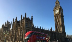 Reino Unido suspende todos os corredores de viagem