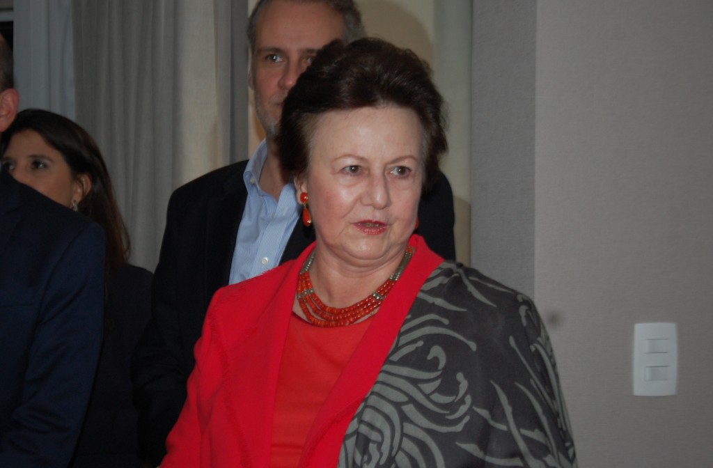 Etoile Hotels investe cerca de R$ 360 mil no retrofit de apartamentos Maria Lucia Pereira, diretora do Etoile Jardins