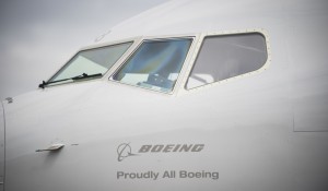 Boeing se compromete em operar com combustível 100% sustentável até 2030