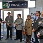 Autoridades e diretores discursam durante o lançemento do voo. Imagem: Joel Vargas_PMPA