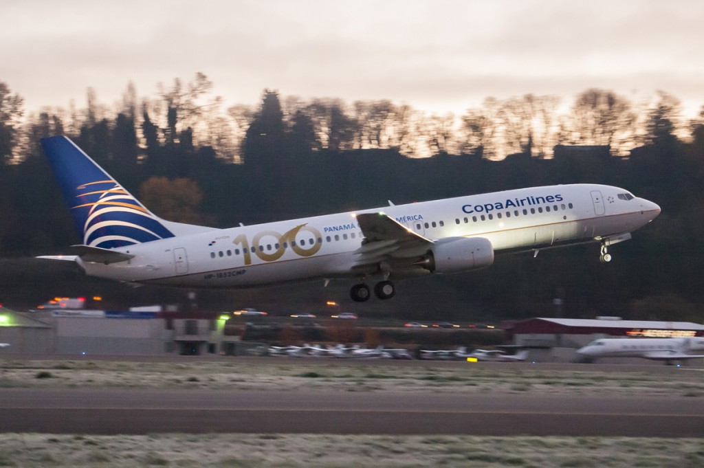 Desde a fase de testes dos painéis solares em agosto, a Copa Airlines gerou energia suficiente para manter uma lâmpada acesa por 2.900 anos.
