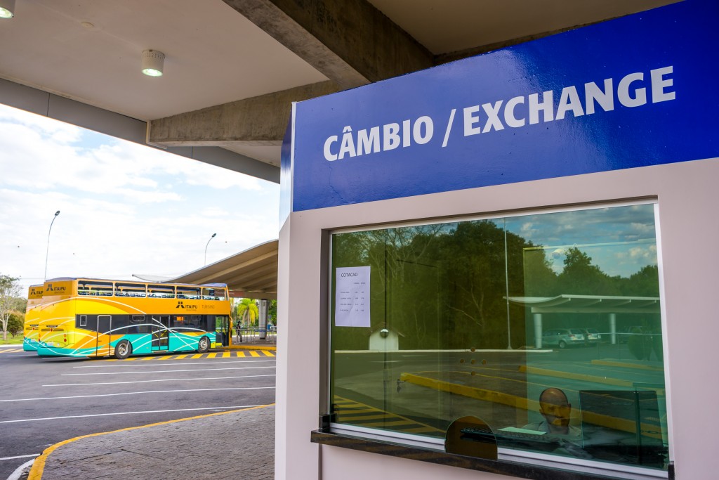 para atender tanto os turistas quanto as visitas institucionais