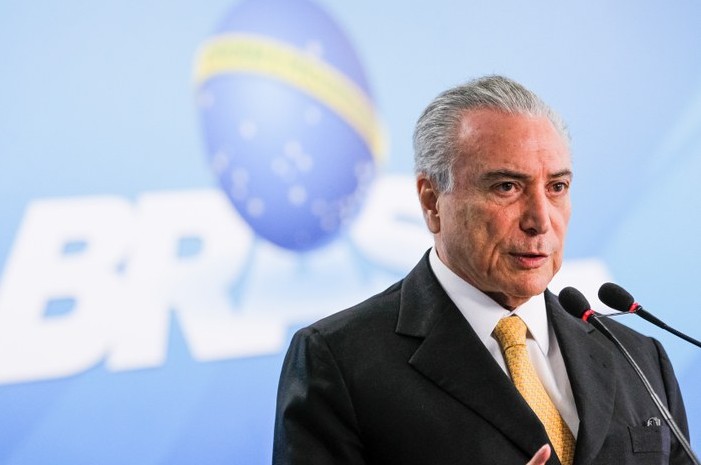 Sob pressão, Temer excluiu Congonhas de seu decreto afim de agradar os deputados do PR na Câmara