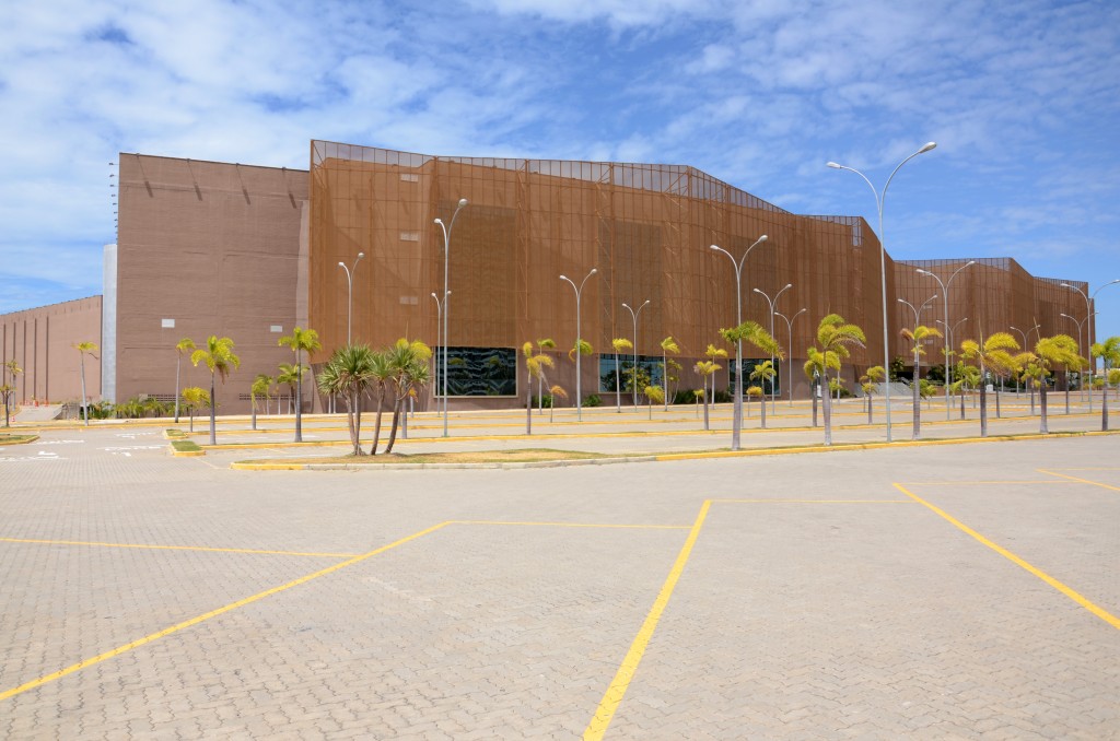 Com 177.000m², Centro de Eventos do Ceará se coloca como o mais moderno do Brasil; veja fotos 1 Centro de Eventos possui 3200 vagas de estacionamento