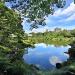 Jardins de Kiyosumi Às margens do Rio Sumida (Foto: © TCVB) Jardins de Kiyosumi Às margens do Rio Sumida (Foto: © TCVB)