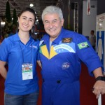 Juanita Ariza, da Kennedy Space Center, e Marcos Pontes, Astronauta Brasileiro Juanita Ariza, da Kennedy Space Center, e Marcos Pontes, Astronauta Brasileiro