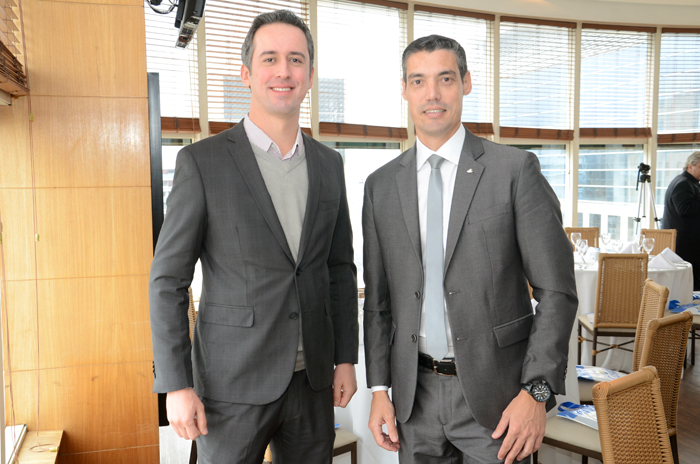 Flytour Viagens lança ferramenta exclusiva para venda de cruzeiros 1 Vinicius Freitas, da Costa; e Umberto Nocelli, da Flytour Viagens