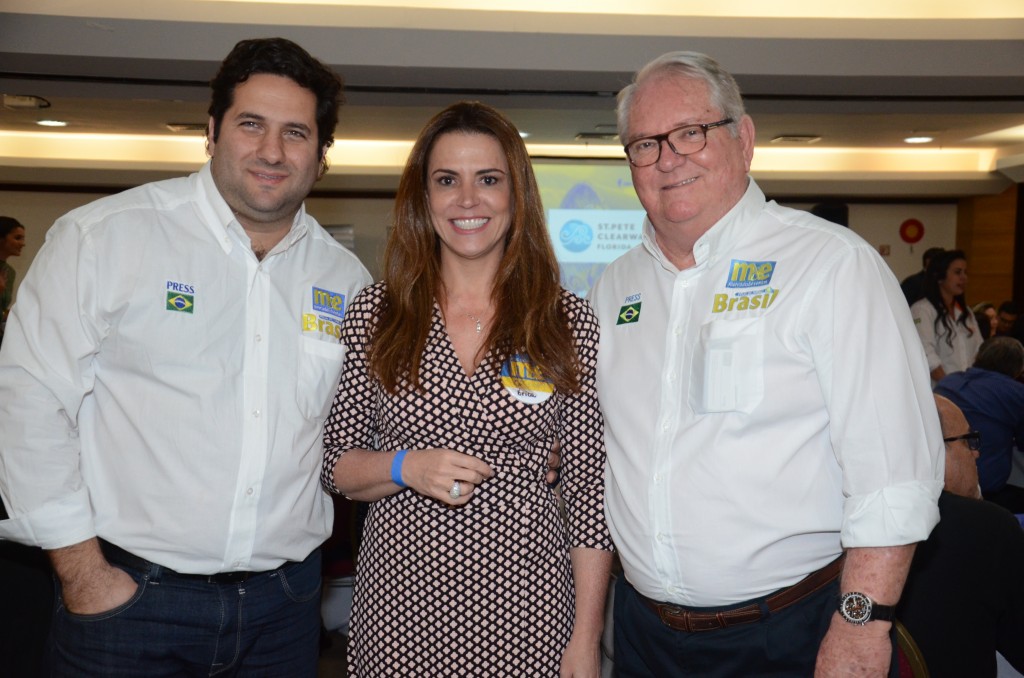 Vitor Bauab e Roy Taylor, do M&E, com Érica Drumond, presidente da Vert Hotéis