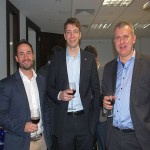 Pedro Gutemberg, diretor comercial affinity da QBE Brasil, ladeado por Mauricio Barros, superintendente comercial, e Jérôme Garnier, CEO, ambos da April