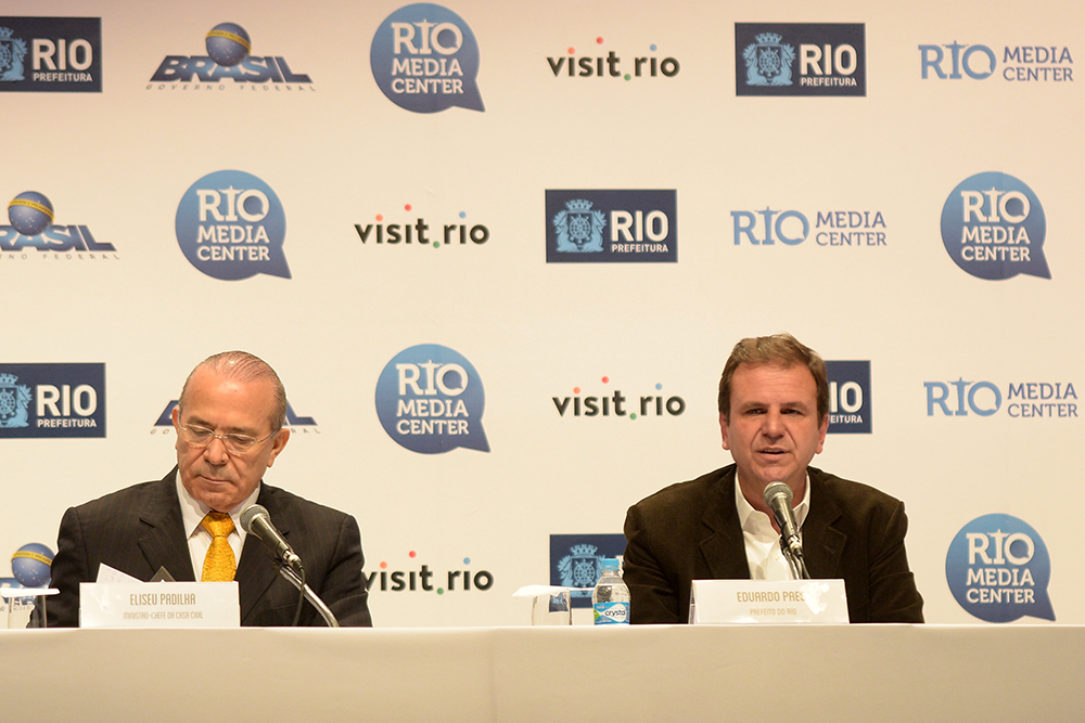Eduardo Paes destaca sucesso da Olimpíada: Rio recebeu 1,1 milhão de turistas 1 O prefeito destacou ao lado do ministro Eliseu Padilha os pontos positivos da Rio-2016 - foto JM-Coelho