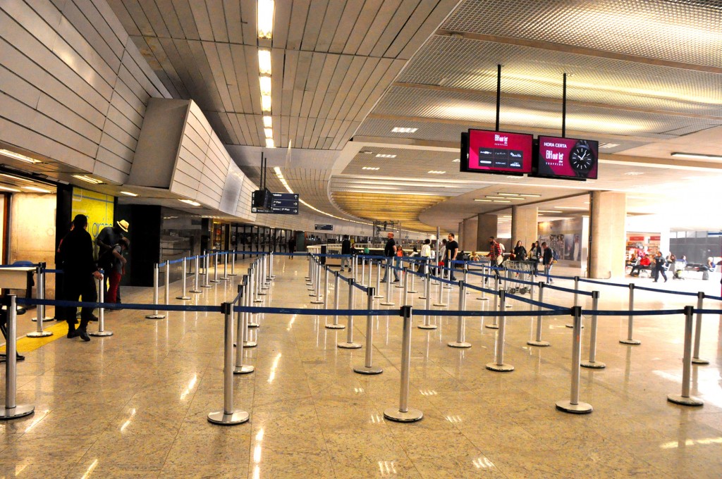 Área de embarque do Terminal 1 do BH Airport