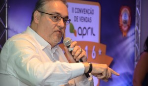 Agnaldo Abrahão deixa April Brasil após três anos e meio