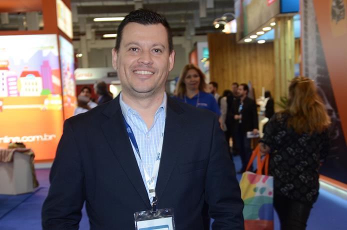 Pesos pesados do mercado lançam consolidadora na próxima semana 1 Emerson Camilo, ex-Sakura e Flytour, apresentará sua nova empresa