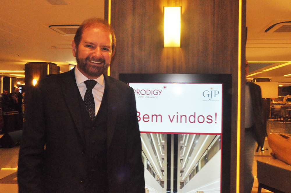 Veja fotos do coquetel de inauguração do Prodigy Gramado Guilherme Paulus, presidente da GJP