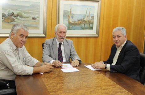 Jacó Gimenes, presidente da Paraná Turismo, Darci Piana, presidente da Fecomércio-PR, e Douglas Fabrício, secretário de Esporte e Turismo