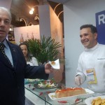 Nilo Sérgio Felix com o chef Barão, no coquetel do estande do Rio de Janeiro Nilo Sérgio Felix com o chef Barão, no coquetel do estande do Rio de Janeiro