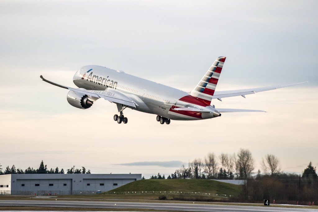 American Airlines recebe 1° B787-9 Dreamliner já com a nova Premium Economy Bradley Basin Employee Shoot Patrick Summers rms275910 cns2014nef