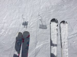 Valle Nevado oferece passeio de um dia com o Ski Day 1 O ingresso Ski Day permite atividades para quem quer esquiar ou passear pela montanha