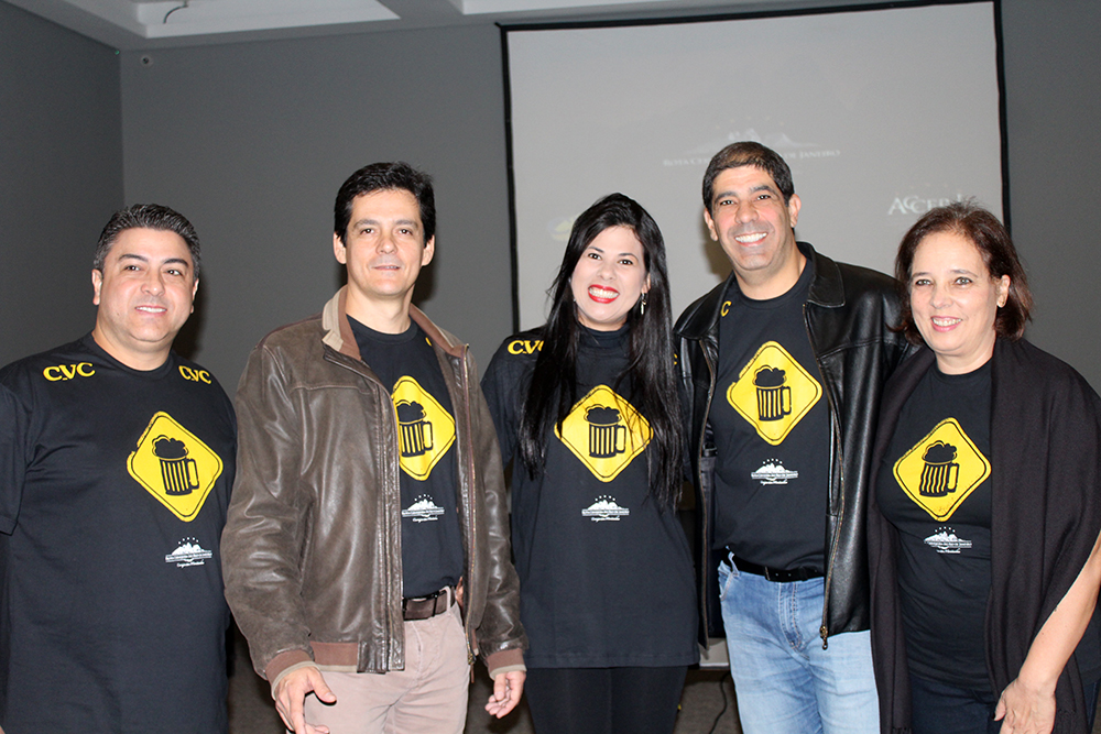 Ademir Cavalcanti, Eduy de Azevedo, da CVC com Alexandre Zubaran, Perla Fernandes e Ana Claudia da Accerj