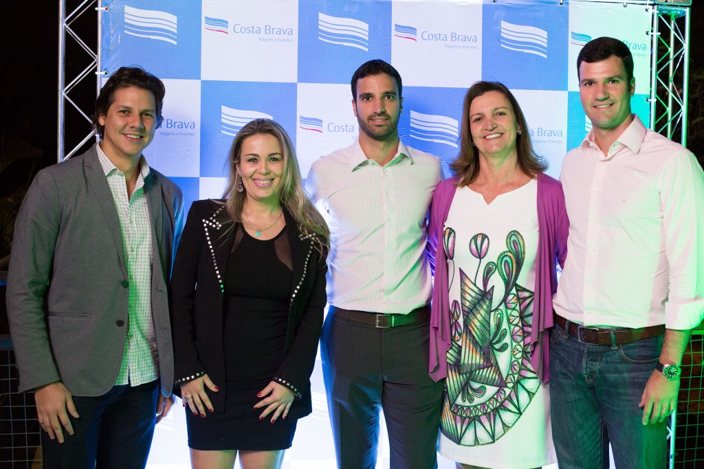 Costa Brava abre filial em Sorocaba Fernando Marcomini, da Radius Travel, Ana Laura Diniz, Carlos Schwartzmann, Juliana Schwartzmann, e Rubens Schwartzmann