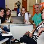 Daniela Pires e Giovanna Filgueiras, da Yellow Tour, atende ao público no Feirão da Flytour Daniela Pires e Giovanna Filgueiras, da Yellow Tour, atende ao público no Feirão da Flytour