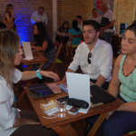Danisa Rojas, do Hotel Cabaña del Lago, e Angélica Lopes e Marcos Lemes, ambos da Terra Mundi Danisa Rojas, do Hotel Cabaña del Lago, e Angélica Lopes e Marcos Lemes, ambos da Terra Mundi