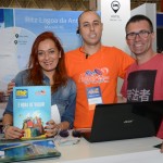 Filomena Souza, do Ritz Hoteis, Wagner Moraes, da Flytour, com o cliente no Feirão da Flytour Filomena Souza, do Ritz Hoteis, Wagner Moraes, da Flytour, com o cliente no Feirão da Flytour