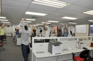 Com fôlego de start-up, Agaxtur completa 63 anos Funcionários têm ginástica laboral